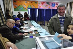 أوامر بمنح صفقات تهيئة وتجهيز مكاتب التّصويت لمؤسسات لونساج بغليزان