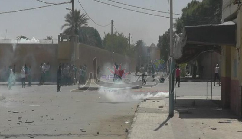 40 جريحا في مواجهات بالحجارة والغاز المــسيّل للدمــوع في ورڤــلة