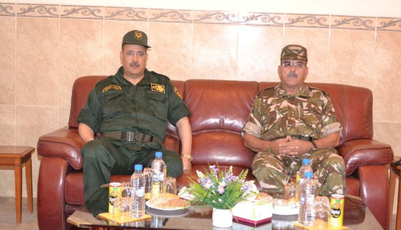 بالصور..تنصيب العقيد قندوسي قائدا للقيادة الجهوية للدرك الوطني بتمنراست