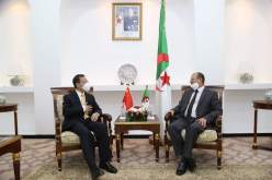 وزير الأشغال العمومية يستقبل السفير الصيني بالجزائر