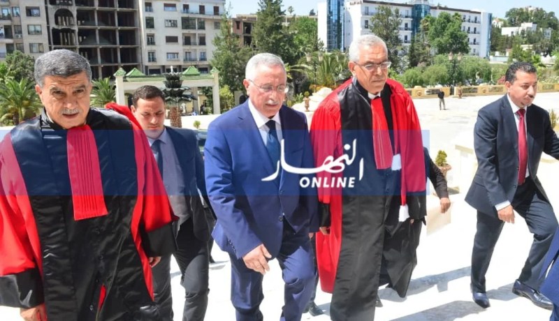 وزير العدل يشيد بخصال الرئيس الأول للمحكمة العليا والنائب العام