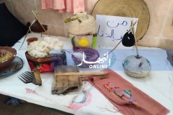 بالصور.. نساء محو الأمية يعرضّن إنجازاتهن على طلبة الجامعة بغرداية