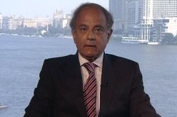 سفير مصري يعتبر ان اختيار الشرعية الدينية سيفرق المجتمع المصري