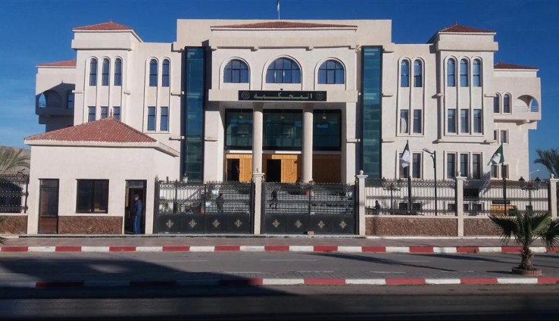 عام سجناً نافذا لـ”مير” عين افرص بمعسكر بتهم الرشوة وإساءة استغلال السلطة