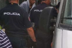 الشرطة الإسبانية تعتقل مراهق جزائري ينظم رحلات الحرڨة إلى ألميريا