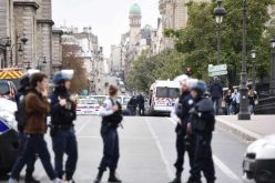 5 قتلى بعد هجوم داخل مركز للشرطة في باريس