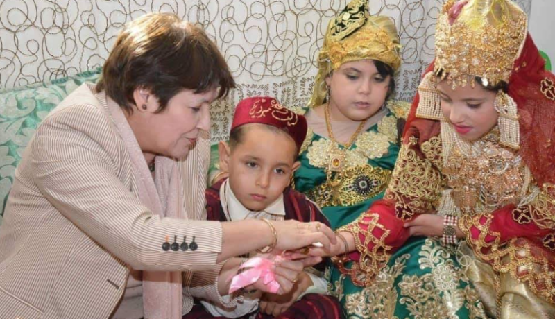 بالفيديو والصور .. بن غبريت تحتفل بالمولد النبوي رفقة تلاميذ مدرسة بعنابة
