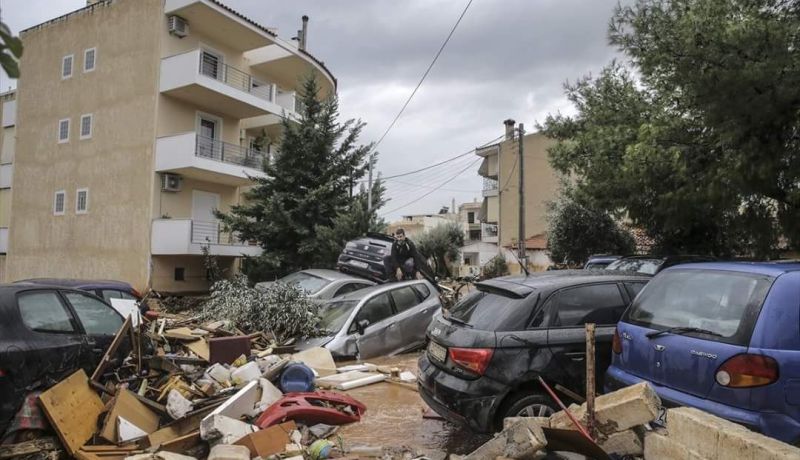 مقتل 14 شخصا على الأقل في فيضانات باليونان