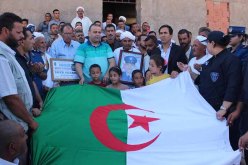 عمرة وصكّ مالي لعائلتي شهيدي الواجب