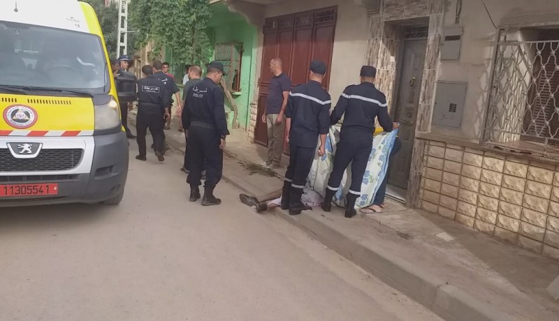 بالصور.. جريمة قتل راح ضحيتها شاب عشريني بعين الحجر في سعيدة