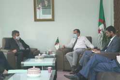 وزير التجارة يتحادث مع رئيس الإتحاد الوطني لمتعاملي الصيادلة