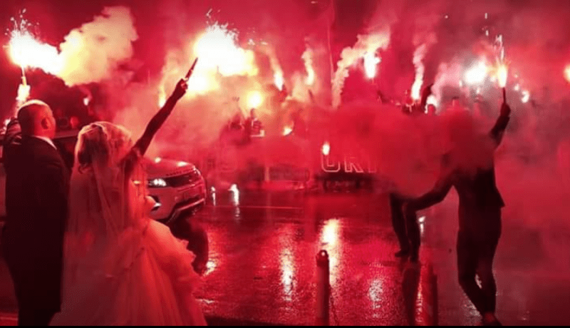 بالصور..حفل زفاف عضو ألتراس الموب يصنع الحدث على الفايسبوك