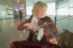 تترك كمانا قيمته 2.6 مليون دولار في قطار