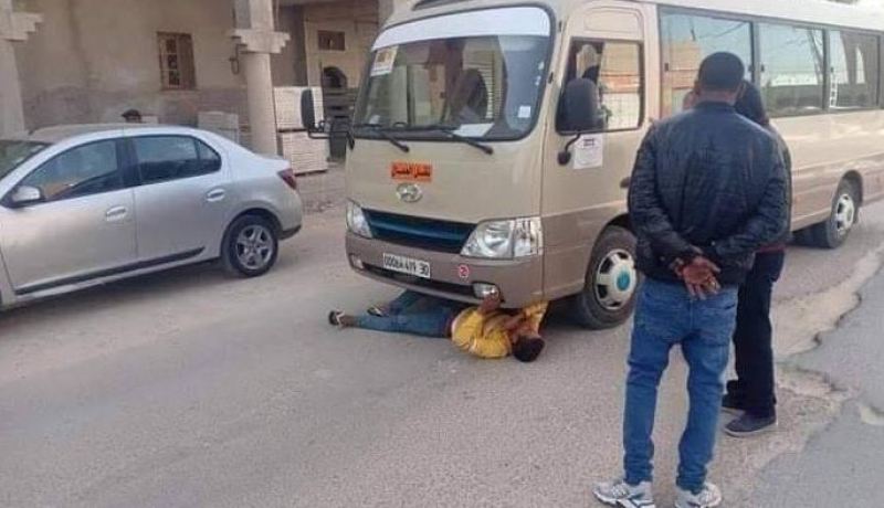 بطّالون يحتجزون حافلة لنقل عمّال “سوناطراك” في تڤرت