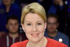 بعد اتهامها بسرقة رسالة دكتوراه.. وزيرة الأسرة الألمانية تستقيل من منصبها