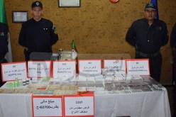 بالصور.. توقيف 4 أشخاص وحجز 1237 قرص مهلوس بعنابة
