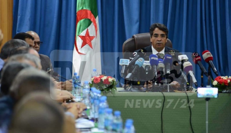 جميعي: “الأفلان يدعم كل مبادرة حوار صادقة بشروط..”