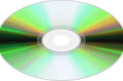 شخص يضبط قرصا مضغوطا يحمل صورا لزوجته في أوضاع مخلة بالحياء فيعرضه على أبنائه القصّر