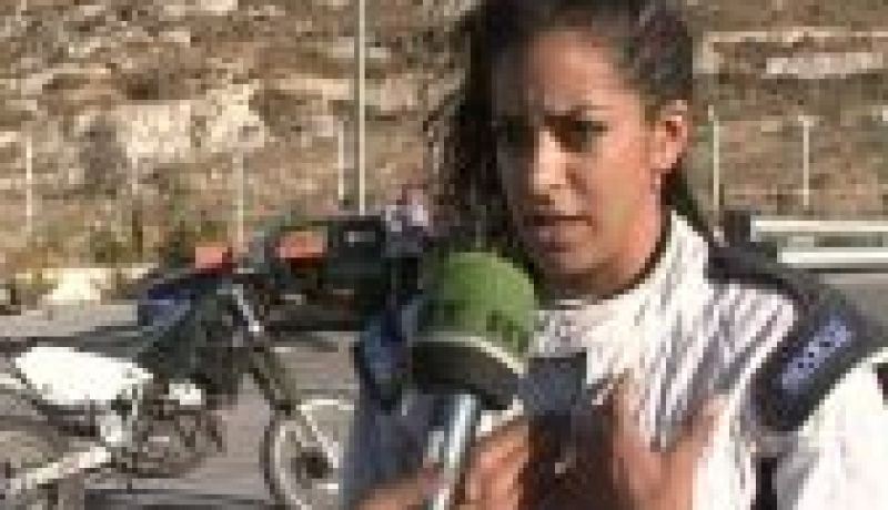 فتاة فلسطينية تدخل عالم سباقات السرعة