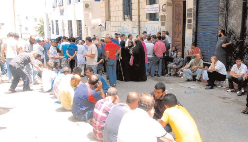 200 مواطنا يحتجون للمطالبة بإيجاد حل لتعويض سكناتهم في تيارت
