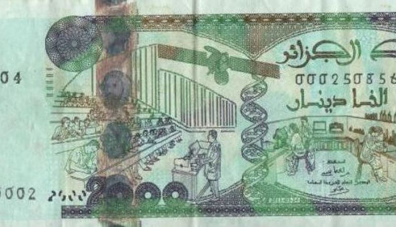 يهدد والدته بالقتل بسبب 2000 دينار في سعيدة