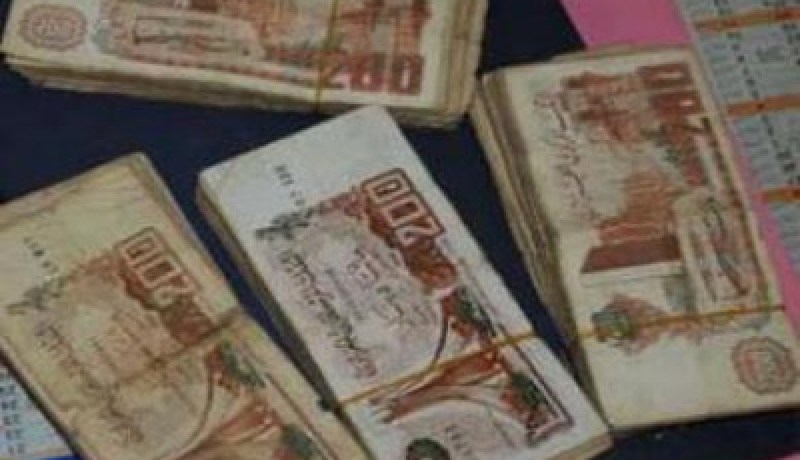 بن حمادي: البنك المركزي يحجز الأوراق النقدية القديمة بقيمة 200 دينار