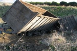 هلاك شخص وإصابة آخر بجروح خطيرة بسبب سقوط شاحنة في واد بالقرب من زيامة منصورية بجيجل