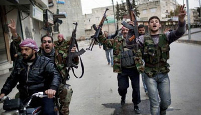 القوات النظامية تعود إلى حقل نفطي في شرق سوريا بعد انسحابها منه