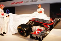 ماكلارين يكشف عن سيارته الجديدة في سباق السيارات