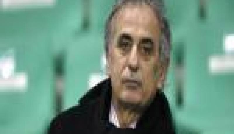 حملة في مواقع التواصل الاجتماعي للمطالبة بالابقاء على المدرب الوطني وحيد خليلوزيش
