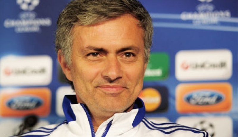 مورينيو يعلن عودته الى انجلترا بعد نهاية عقده مع ريال مدريد