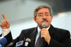 ليبيا تستدعي سفير الجزائر لديها بعد تصريحات أويحيي