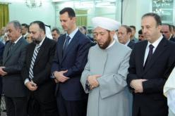 التلفزيون السوري يظهر الرئيس بشار الأسد يؤدي صلاة عيد الأضحى