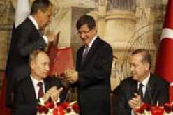 لافروف يكسر معصمه في اسطنبول