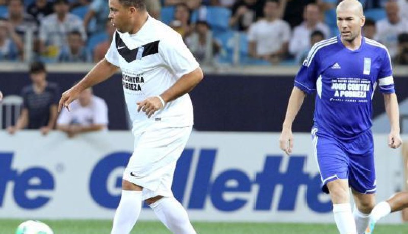 أصدقاء رونالدو يهزمون زيدان و رفاقه لمكافحة الفقر