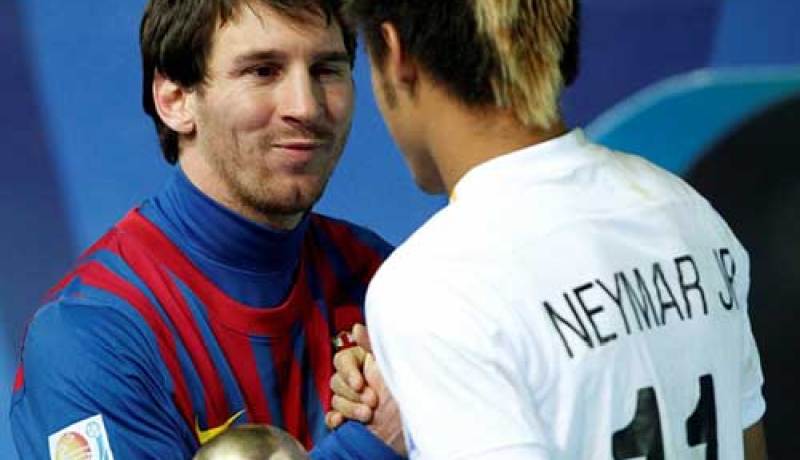 نيمار أنا من عشاق ميسي ولا أرى رونالدو أفضل منه