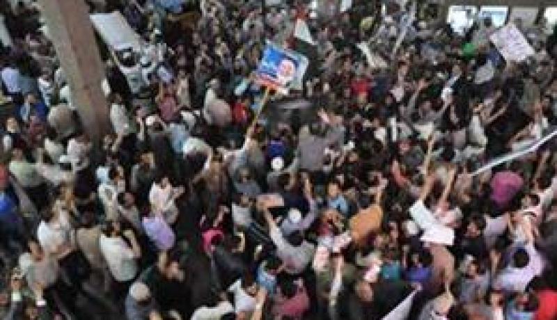 ألاف الإسلاميين يتظاهرون بالقاهرة لإحباط ترشح عمر سليمان للرئاسة