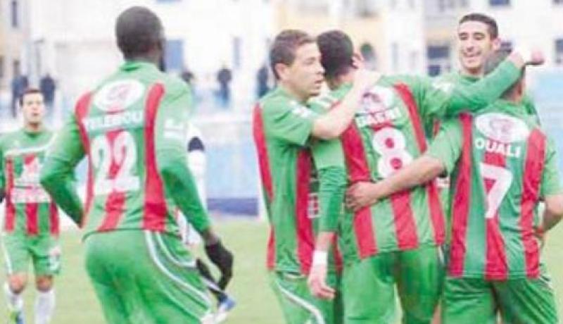 رجراج‮ ‬يرسّم عودته وقد‮ ‬يتفاوض مع بومشرة،‮ ‬نساخ حمزاوي‮ ‬وهاشم