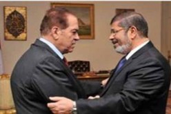 مرسى يعقد اجتماعا طارئا مع الجنزورى قبيل إعلان الحكومة الجديدة