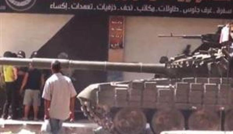 الأسد يحشد 20 ألف جندي لمعركة حلب وتواصل القصف على المدينة