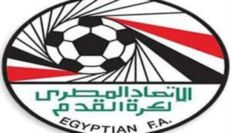 الفيفا يرفض الاعتراف بلجنة اتحاد الكرة الجديدة ويهدد بتجميد النشاط الرياضى بمصر