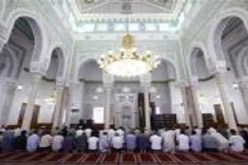 مساجد ليبيا تدعو لعدم المشاركة في المظاهرات تجنبا للعنف