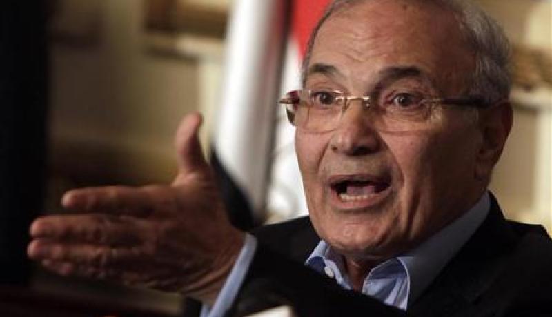 شفيق يدعو لرفض دستور لا يساوي بين الرجل والمرأة ويؤمم المحكمة الدستورية