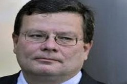 وزير الدفاع التشيكي يقدم استقالته على خلفية عدم انتخابه عضوا بمجلس الشيوخ