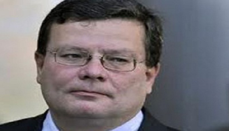 وزير الدفاع التشيكي يقدم استقالته على خلفية عدم انتخابه عضوا بمجلس الشيوخ