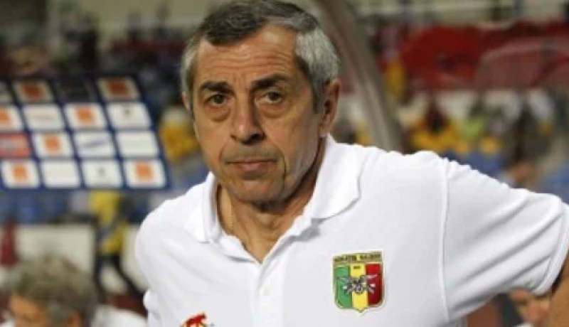 ‮”‬كنت عالقا في‮ ‬مالي‮ ‬لذلك أتفهم طلب الجزائريين‮… ‬أمورنا معقّدة ولن نتربّص في‮ ‬الخارج‮”