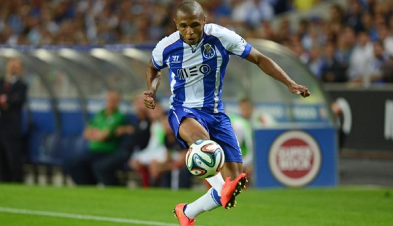 فينغر يُصر على براهيمي وانضمامه لأرسنال بات وشيكا