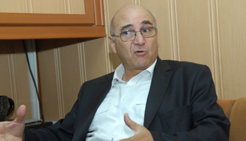 درواز :”اليد الجزائرية قادرة على التألق في الكان”