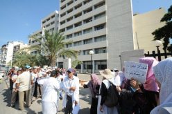 وزارة التربية تضع اختلالات القانون الأساسي على طاولة الوزير الأول