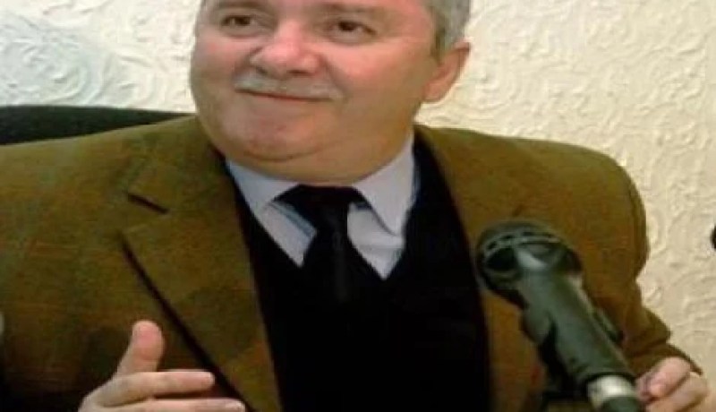 رباعين يعد من ولاية تسمسيلت بالقضاء على مشكل “هجرة الأدمغة”